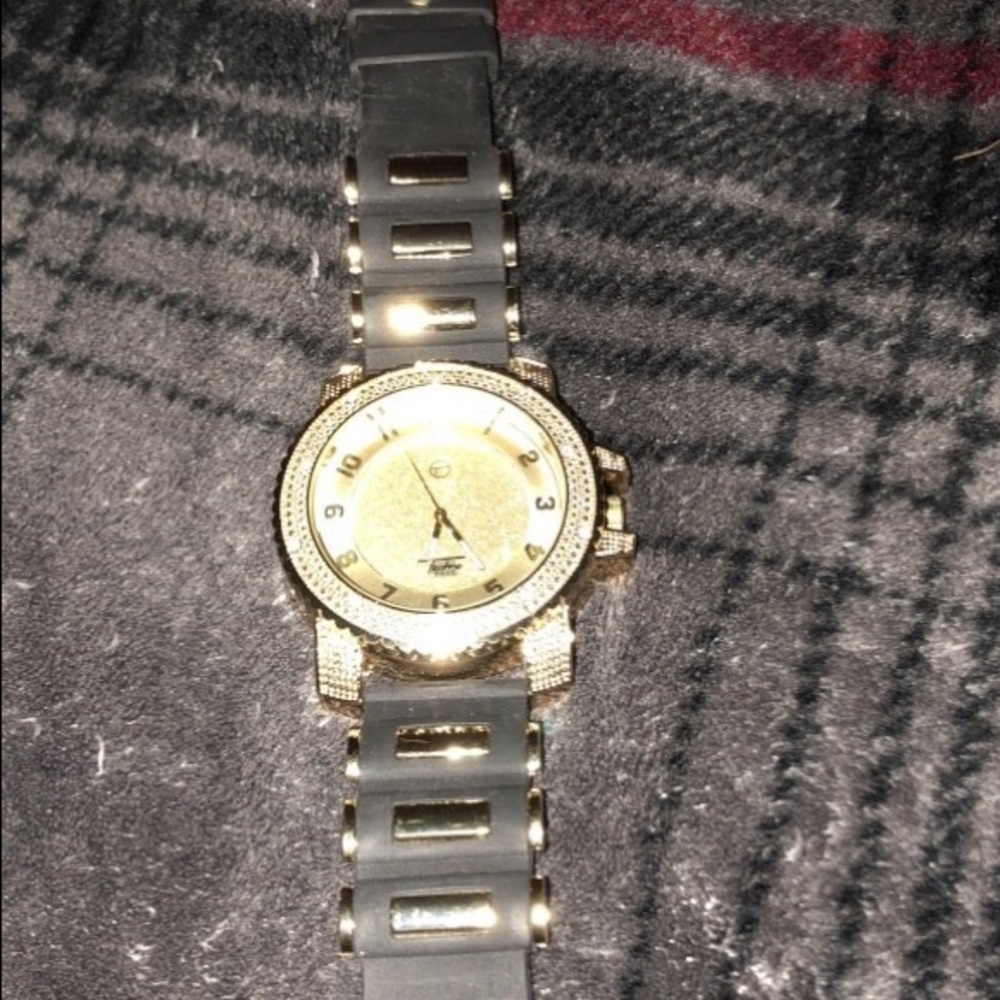 3 watches